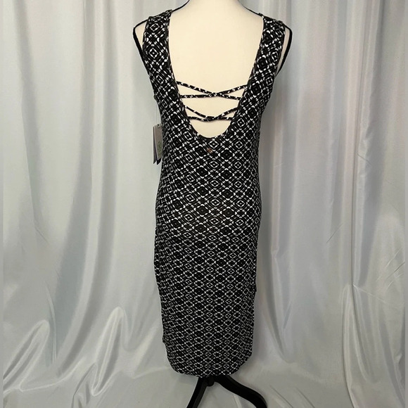 NWT Gaiam Stella Dress Cait Print in Black - size Medium - Picture 6 of 9